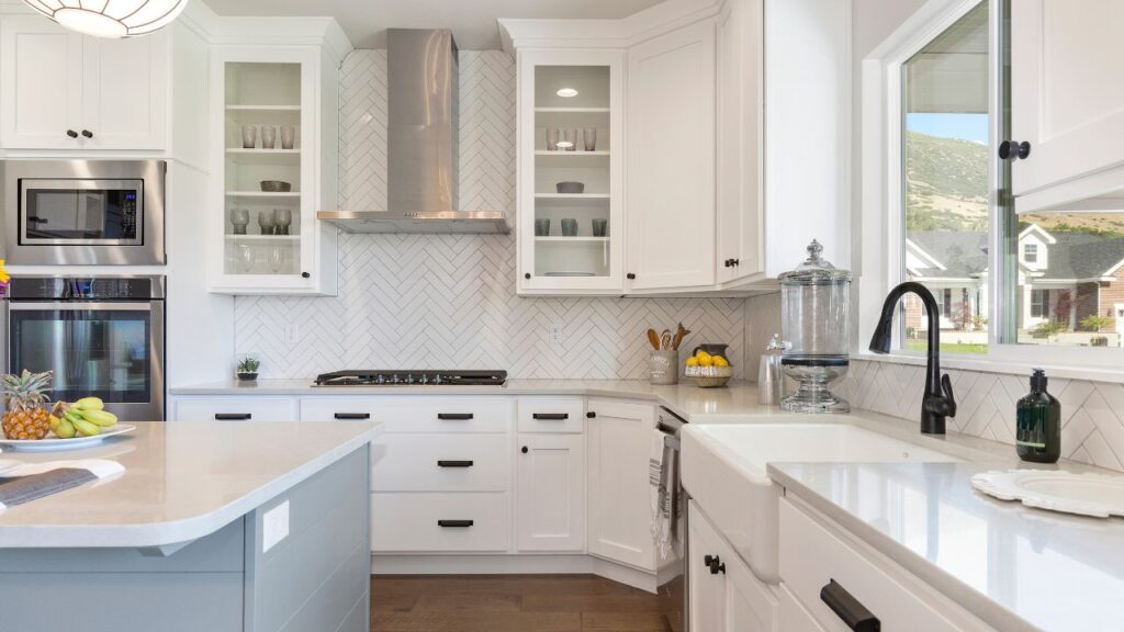 White elegant kitchen remodel in Riverton, Utah.